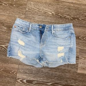 Denizen from Levis Booty Denim Shorts Size 28